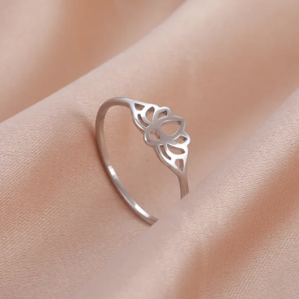 Skyrim Stainless Steel Lotus Flower Rings for Women Vintage Finger Ring Jewelry Female Wedding Engagement Gift Wholesale 2025 - Image 5