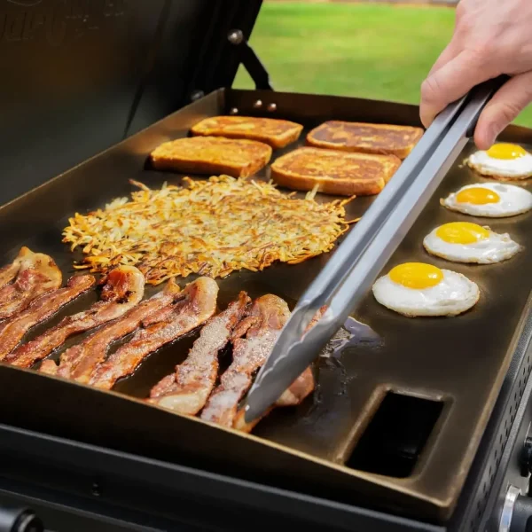 Flat Iron 3-Burner Propane Gas Flat-Top Griddle with Steel Griddle Top, Hinged Lid and Wind Guards - Image 10