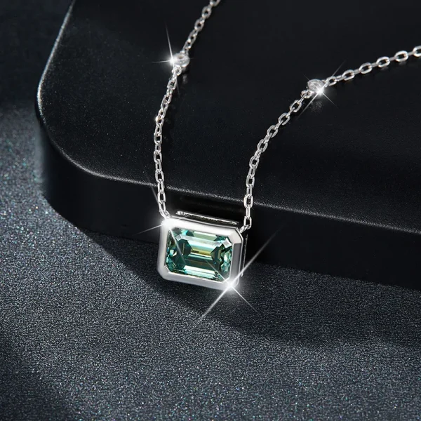 D VVS1 2CT Emerald Moissanite Pendant Necklace for Women Jewelry Plated 18K White Gold Sterling Silver Fashion Adjustable Chain - Image 5